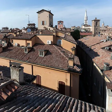 Little Tower Over The Roofs 아파트 모데나
