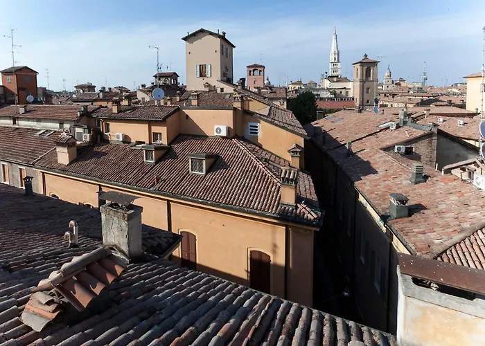 Little Tower Over The Roofs 아파트 모데나