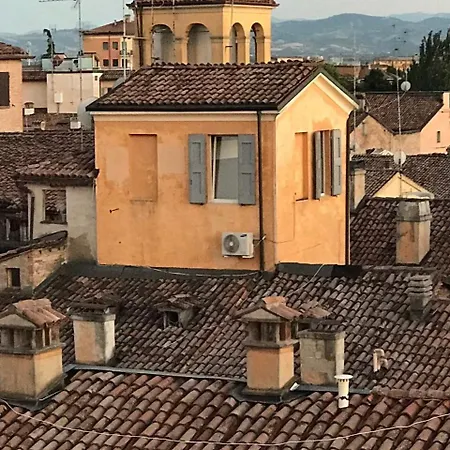 Apartment Little Tower Over The Roofs *