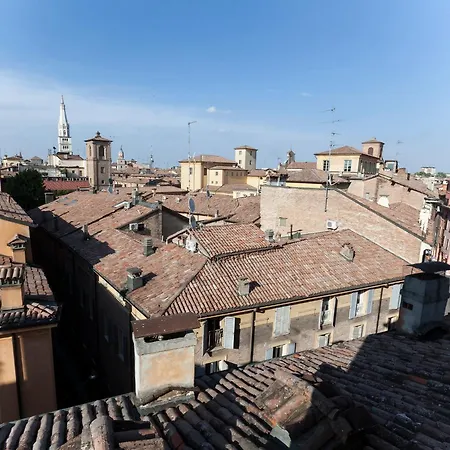 Daire Little Tower Over The Roofs *