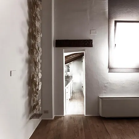 Apartment Little Tower Over The Roofs Modena