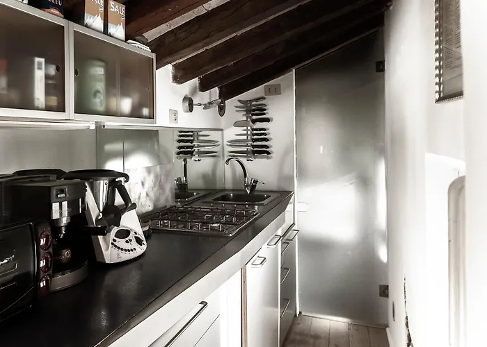 Little Tower Over The Roofs Διαμέρισμα *